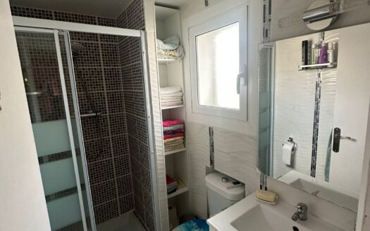 CASA EN VENTA EN EMPURIABRAVA SECTOR TRABUC  PUIGMAL E